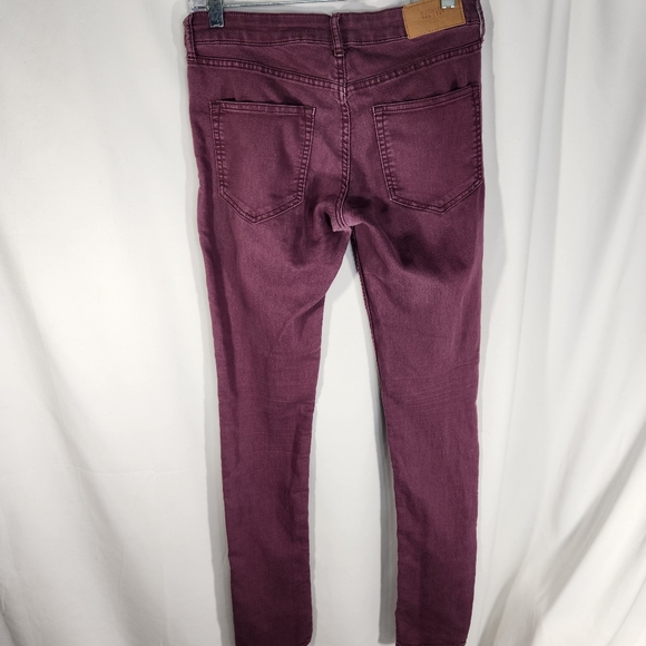 Red Concept Divided by H&M Plum Colored Five Pocket Skinny Jeans Size 8 - Picture 4 of 10